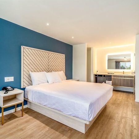Trend Hotel At Lax Airport Lennox Номер фото