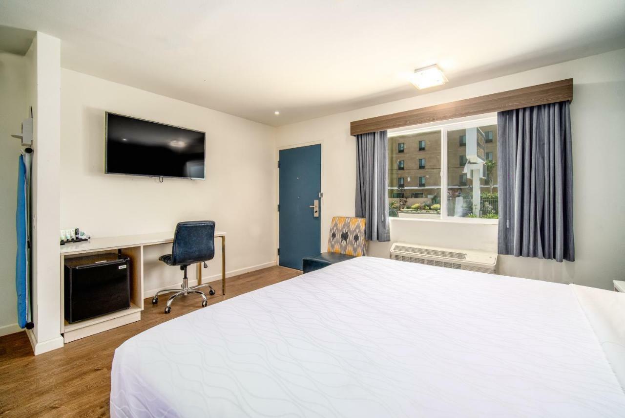 Trend Hotel At Lax Airport Lennox Экстерьер фото