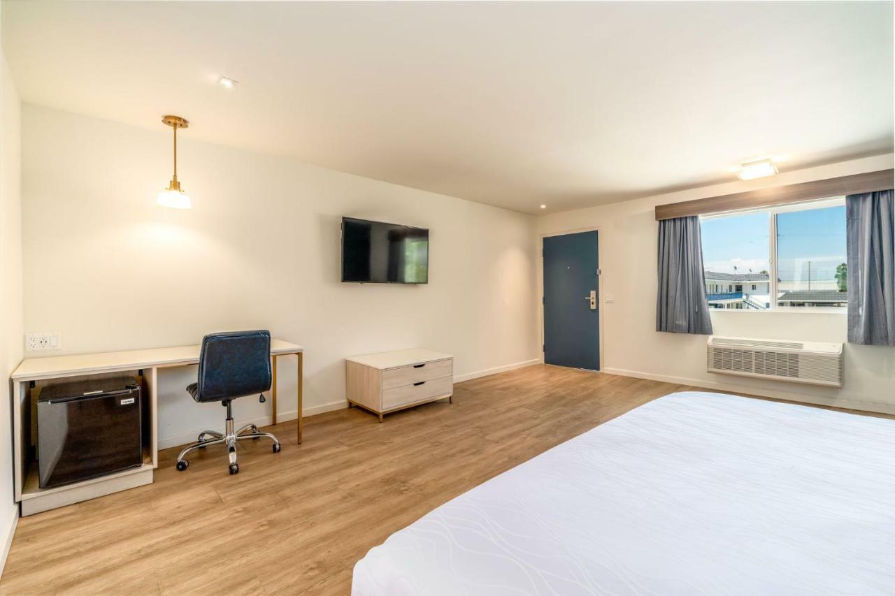 Trend Hotel At Lax Airport Lennox Экстерьер фото